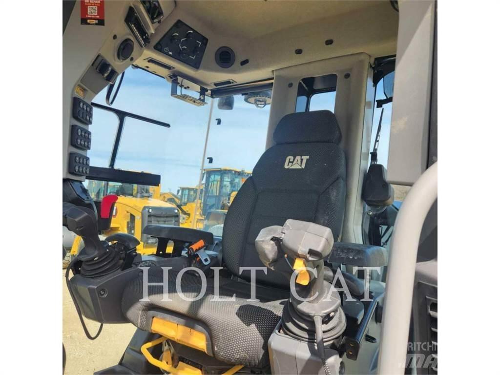 CAT 120 JOY معدات تمهيد الطرق