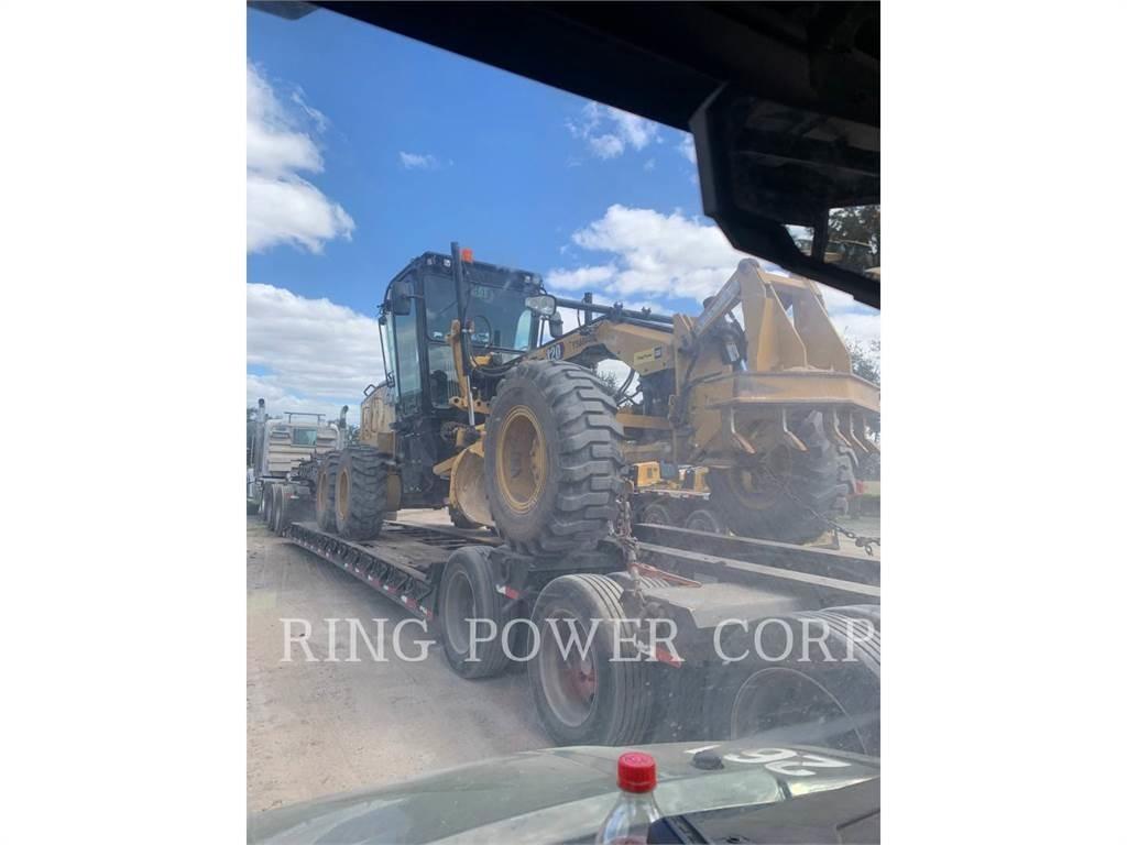 CAT 120 LVR معدات تمهيد الطرق