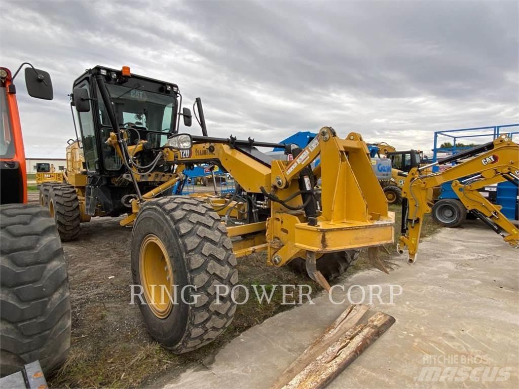 CAT 120 LVR معدات تمهيد الطرق