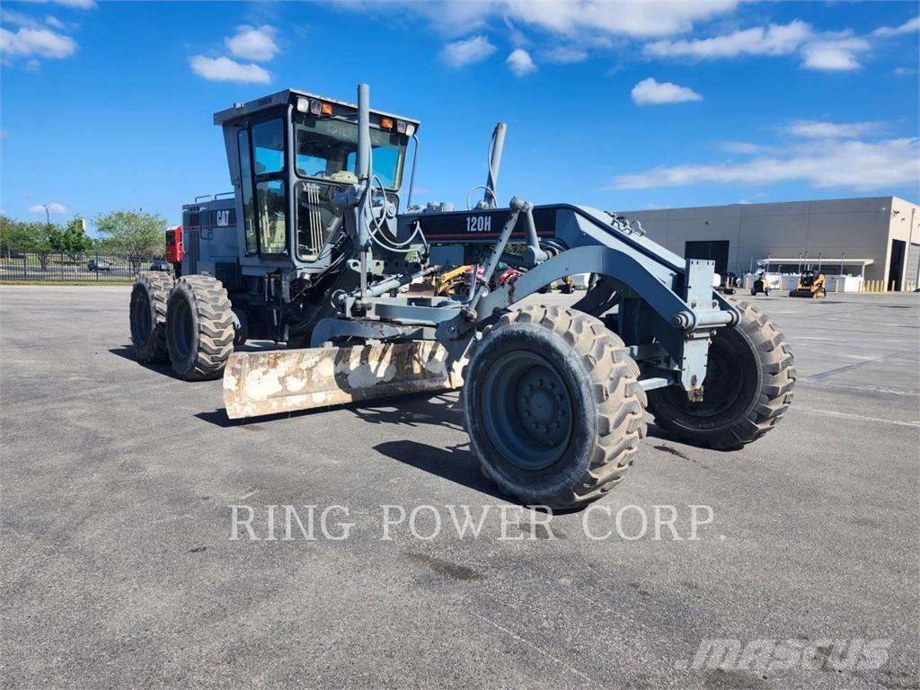 CAT 120H معدات تمهيد الطرق