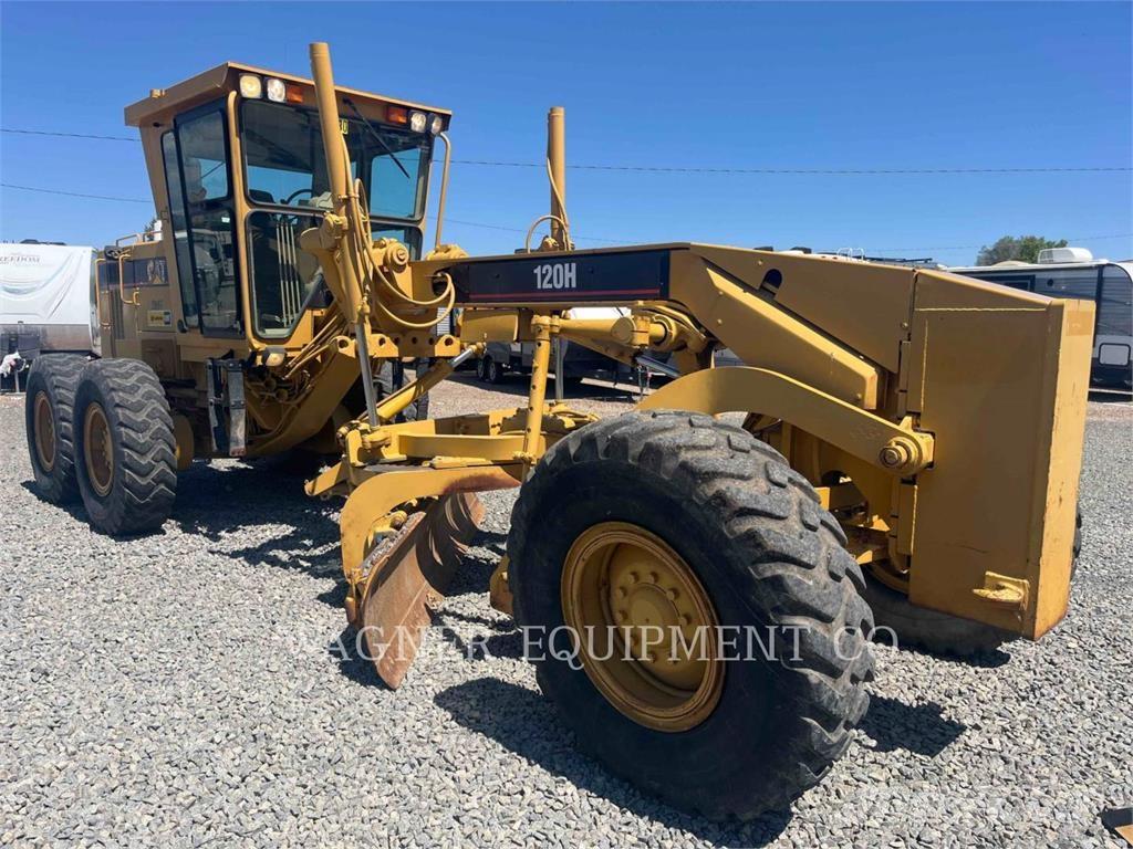 CAT 120HNA معدات تمهيد الطرق