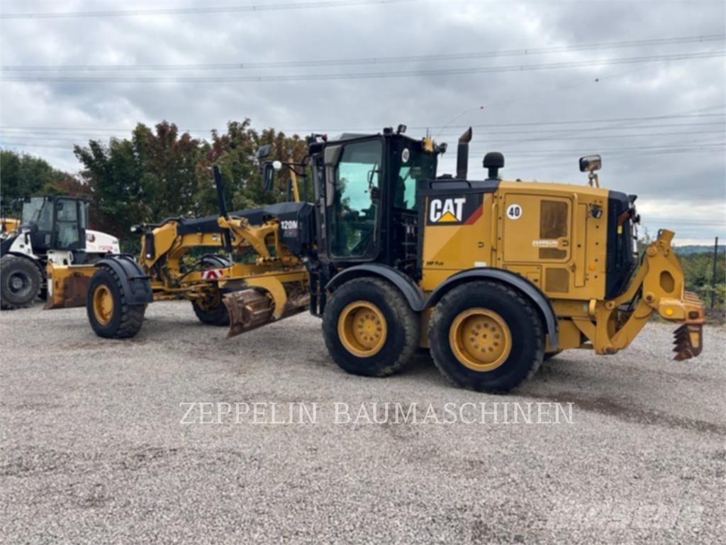 CAT 120M معدات تمهيد الطرق