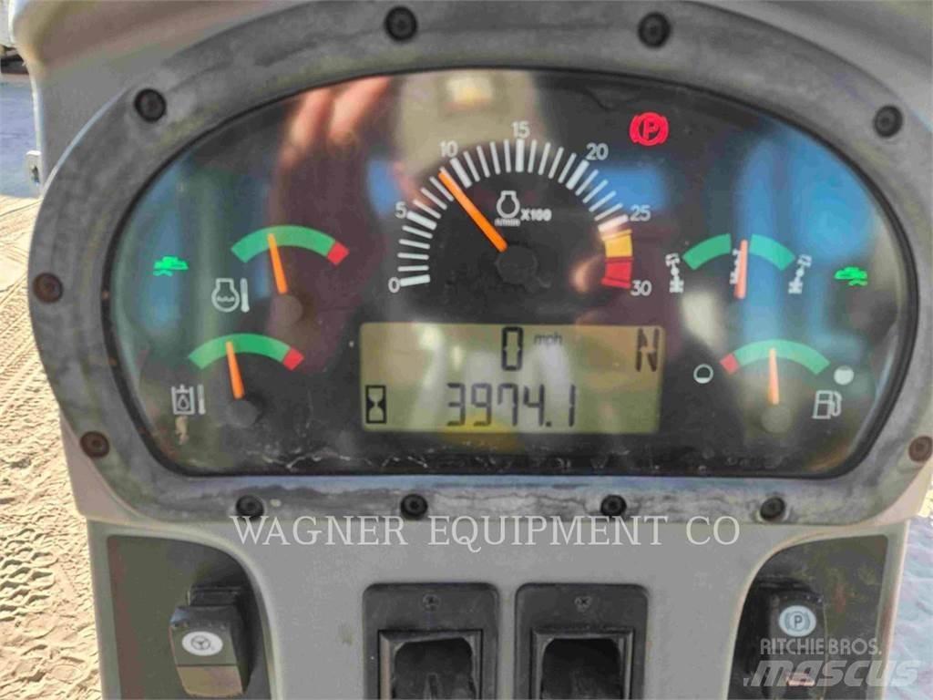 CAT 120M2 AWD معدات تمهيد الطرق