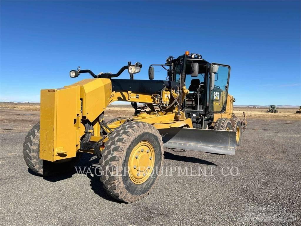 CAT 120M2 AWD معدات تمهيد الطرق