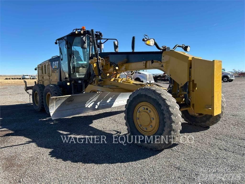 CAT 120M2 AWD معدات تمهيد الطرق