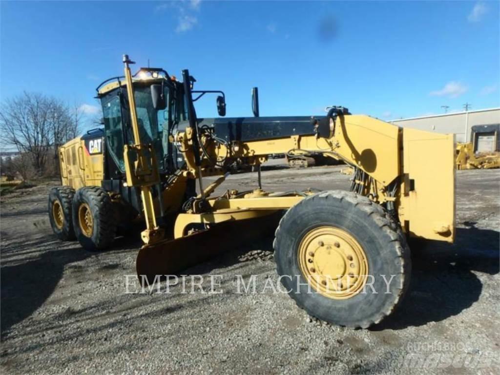 CAT 120M2 AWD معدات تمهيد الطرق