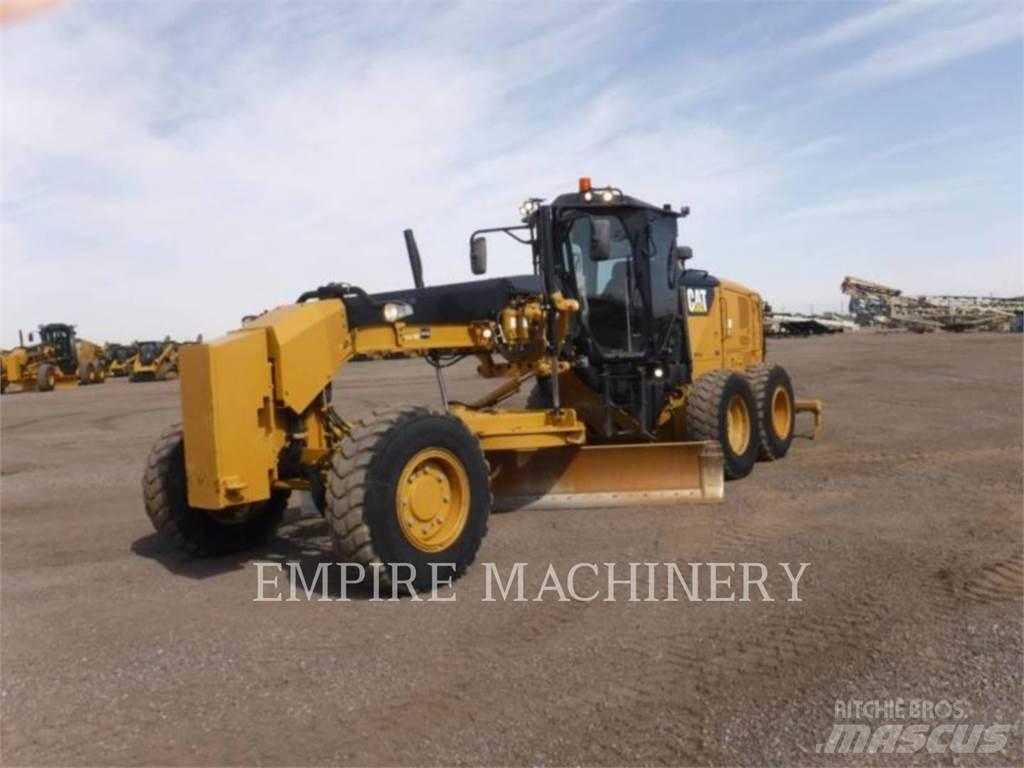 CAT 120M2 AWD معدات تمهيد الطرق