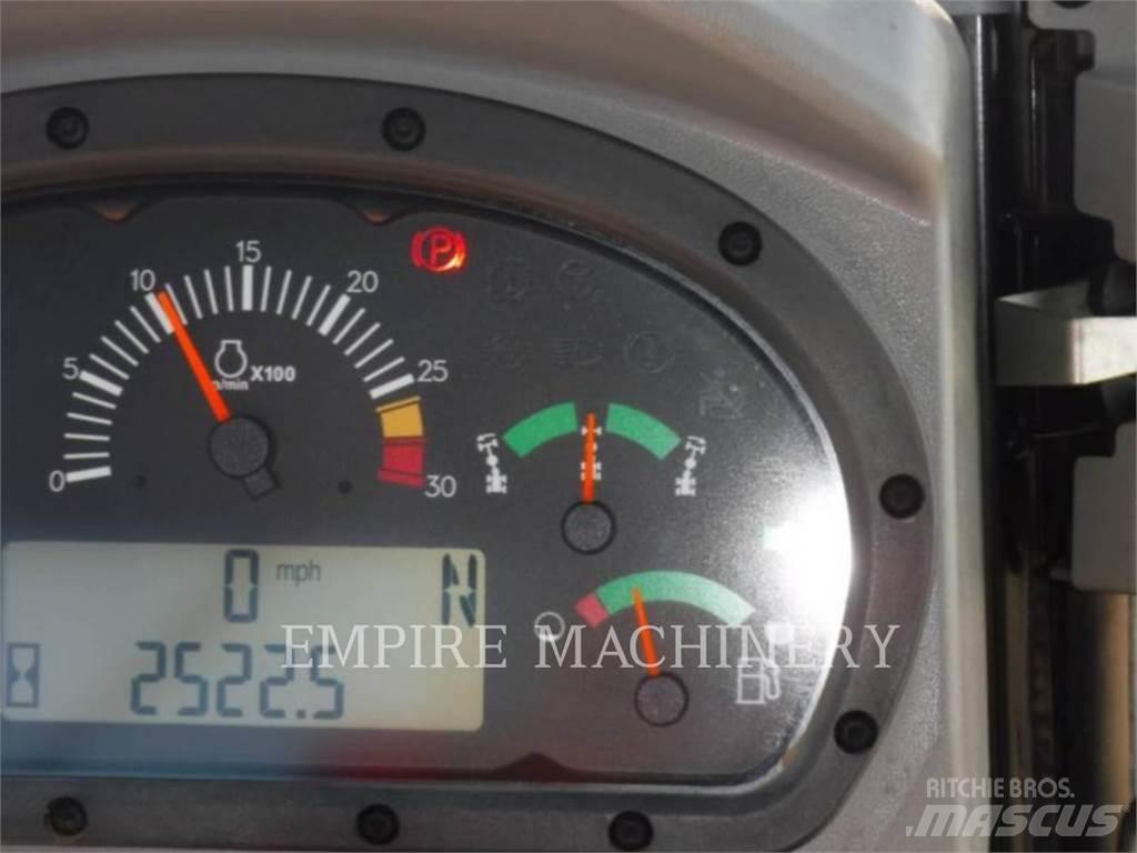 CAT 120M2 AWD معدات تمهيد الطرق