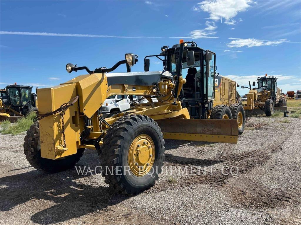 CAT 120M2 AWD معدات تمهيد الطرق