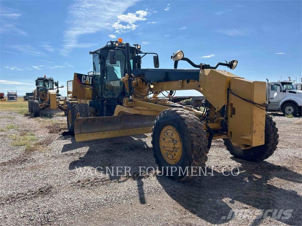CAT 120M2 AWD معدات تمهيد الطرق