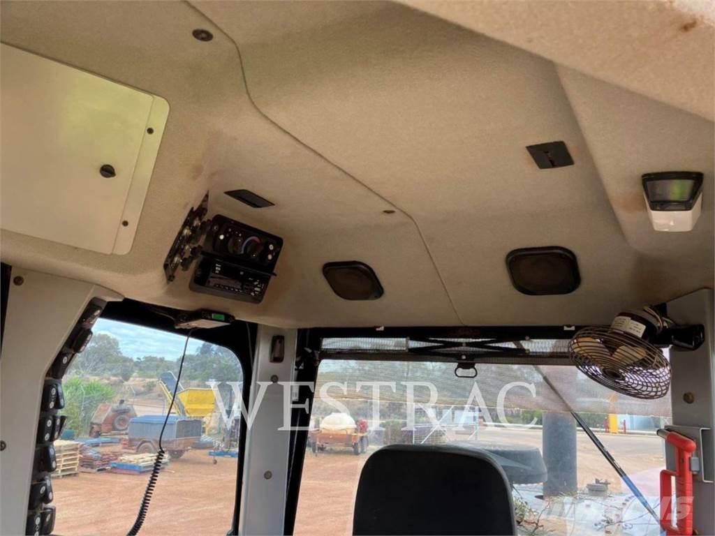 CAT 12M معدات تمهيد الطرق