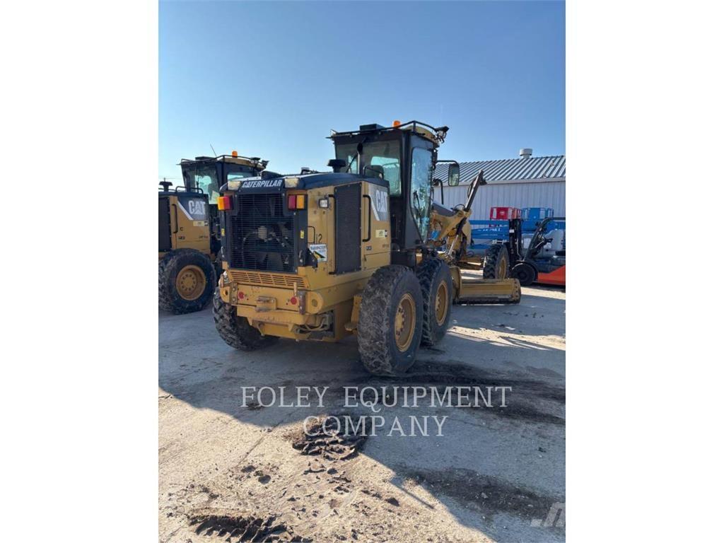 CAT 12M معدات تمهيد الطرق