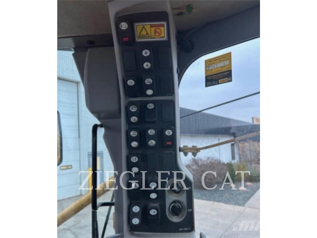 CAT 12M معدات تمهيد الطرق