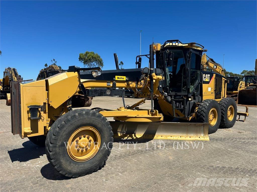 CAT 12M معدات تمهيد الطرق