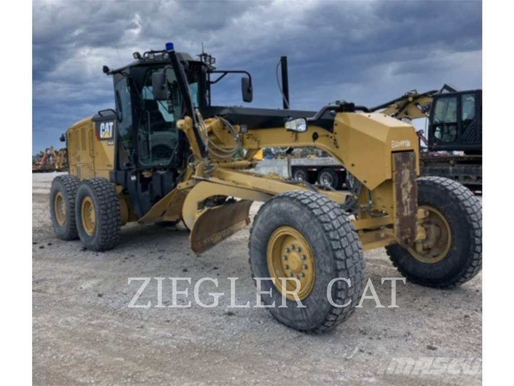 CAT 12M2 معدات تمهيد الطرق
