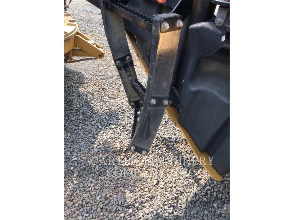 CAT 12M2 معدات تمهيد الطرق