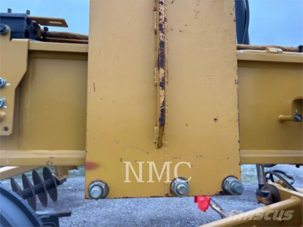 CAT 12M2 معدات تمهيد الطرق