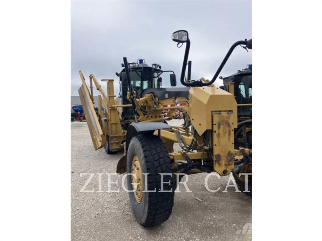 CAT 12M2AWD معدات تمهيد الطرق