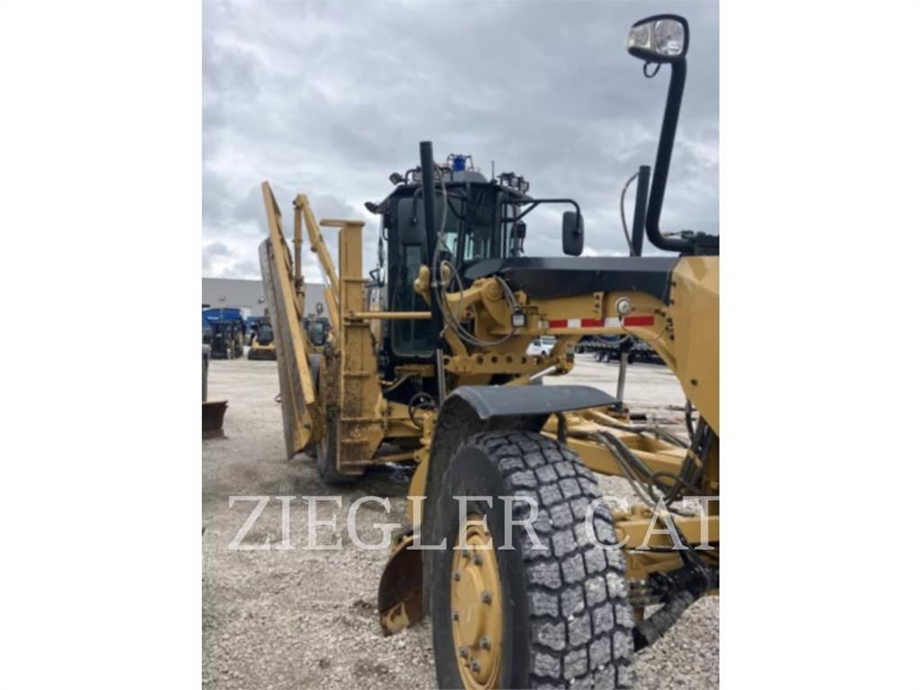 CAT 12M2AWD معدات تمهيد الطرق