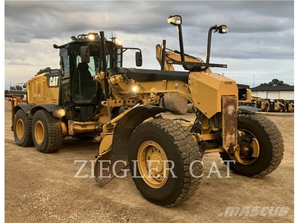 CAT 12M2AWD معدات تمهيد الطرق