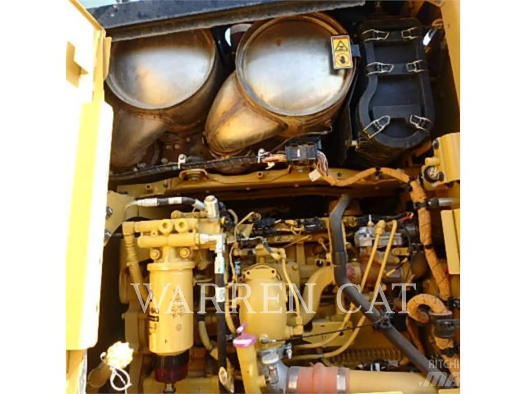 CAT 12M3 معدات تمهيد الطرق