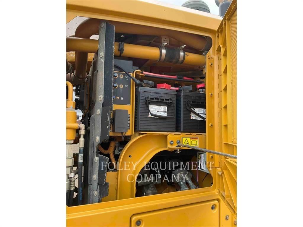 CAT 12M3 معدات تمهيد الطرق