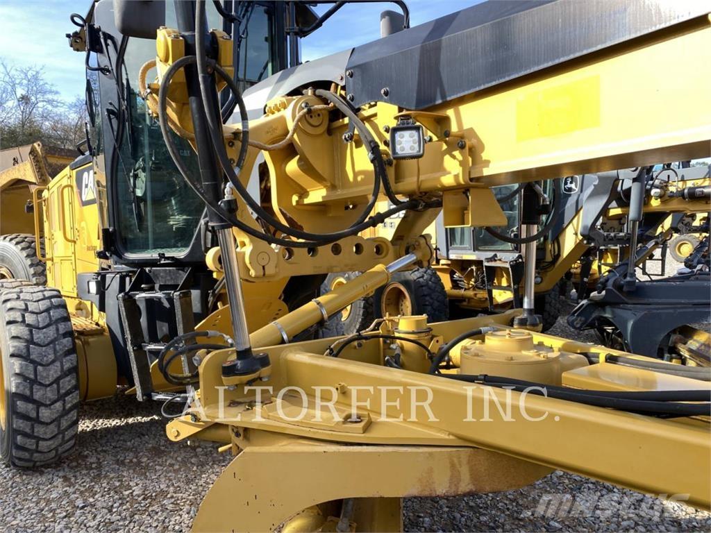 CAT 12M3 معدات تمهيد الطرق