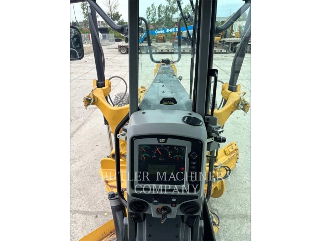 CAT 12M3AWD معدات تمهيد الطرق
