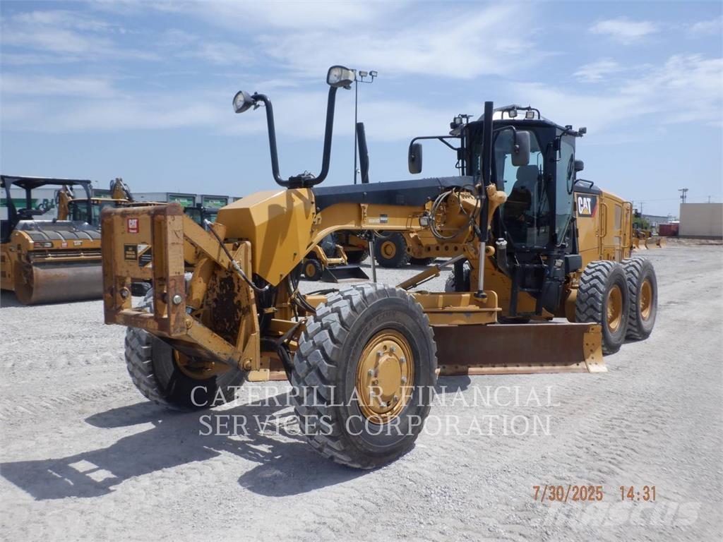 CAT 12M3AWD معدات تمهيد الطرق