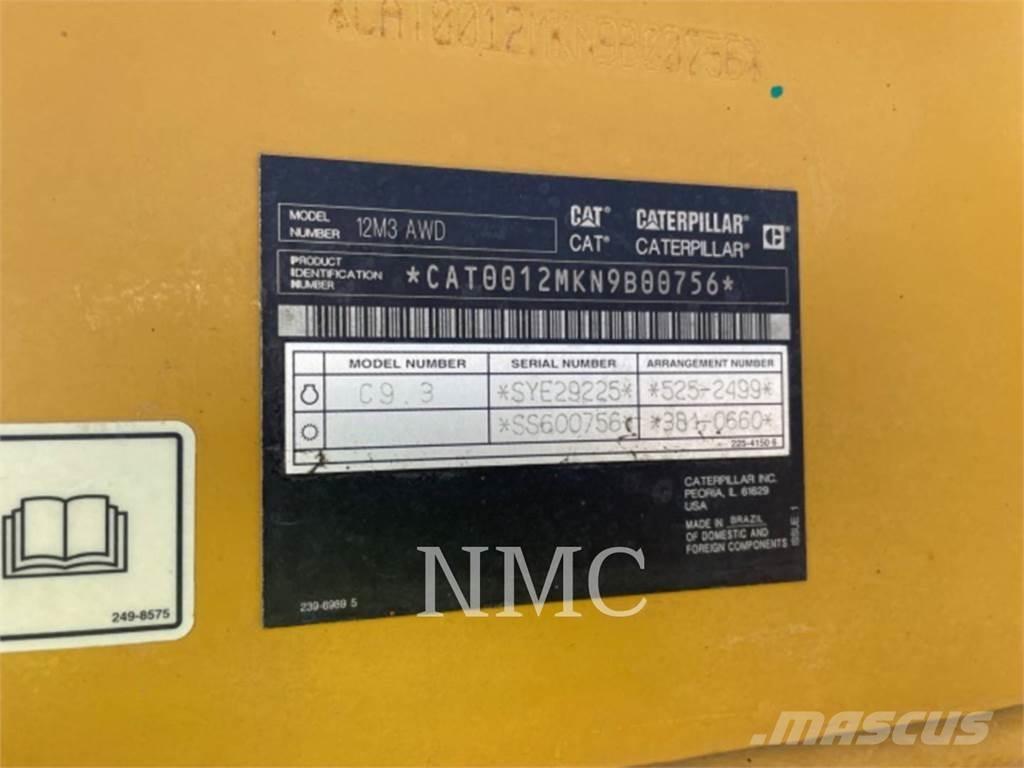CAT 12M3AWD معدات تمهيد الطرق