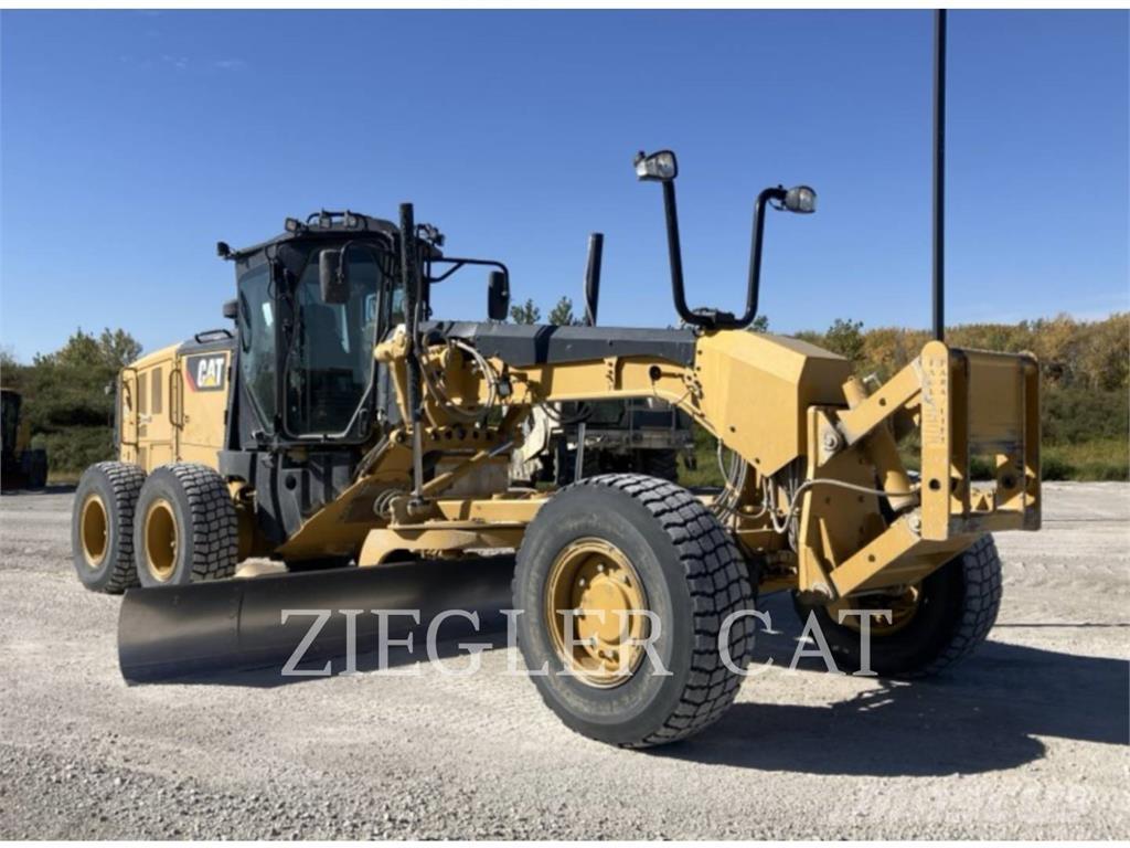 CAT 12M3AWD معدات تمهيد الطرق