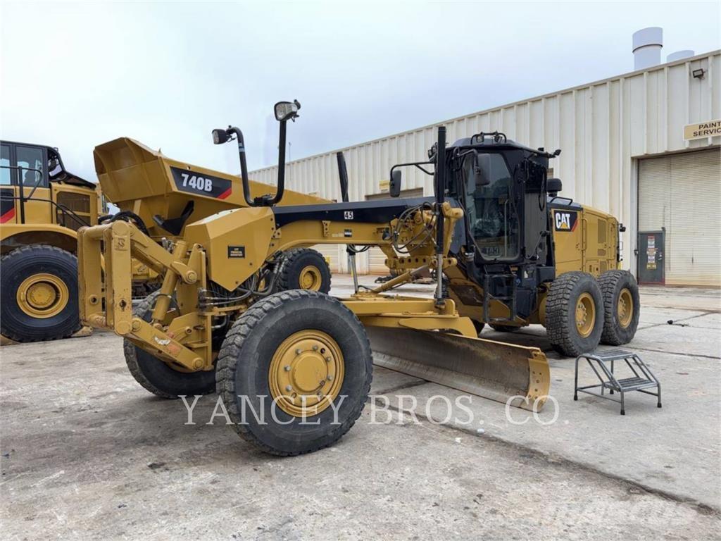 CAT 12M3AWD معدات تمهيد الطرق