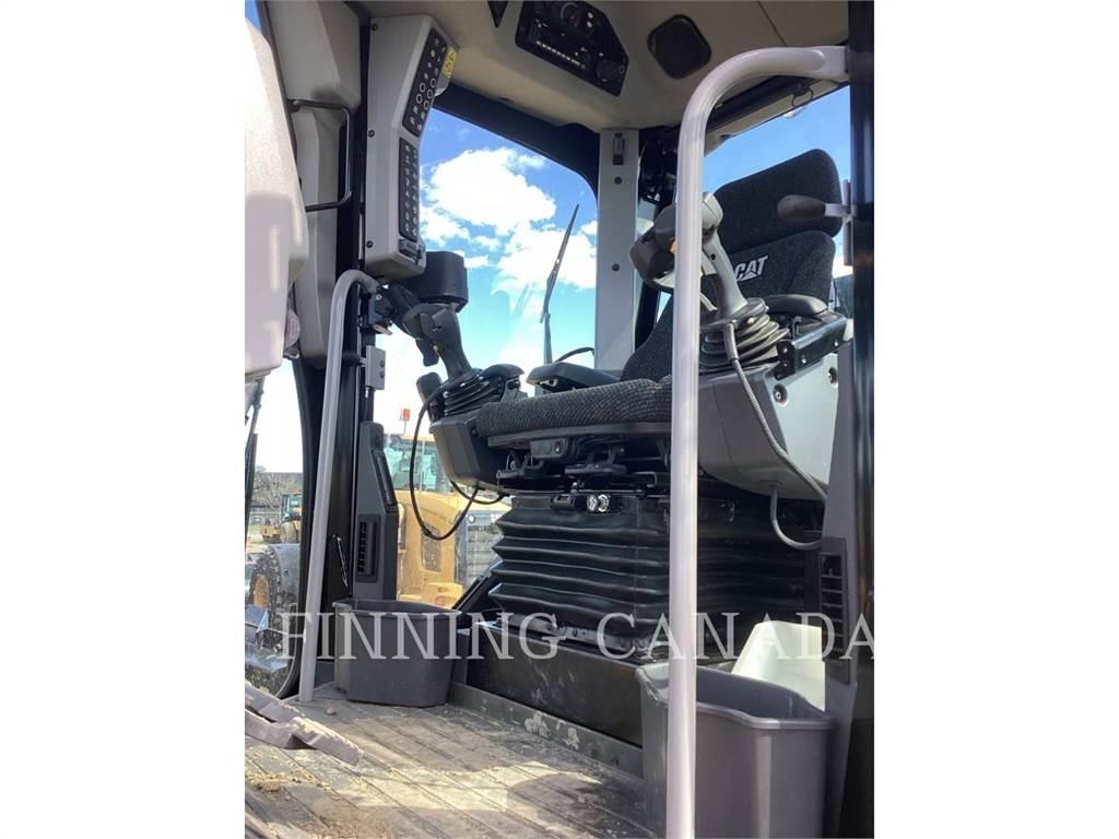 CAT 14-15 معدات تمهيد الطرق
