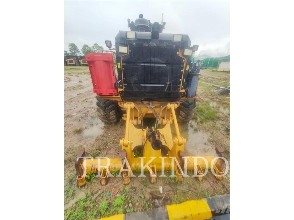 CAT 14-15 معدات تمهيد الطرق