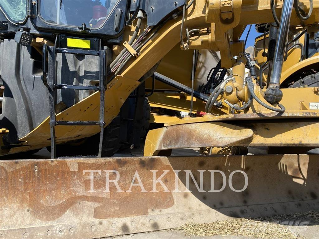 CAT 14-15 معدات تمهيد الطرق