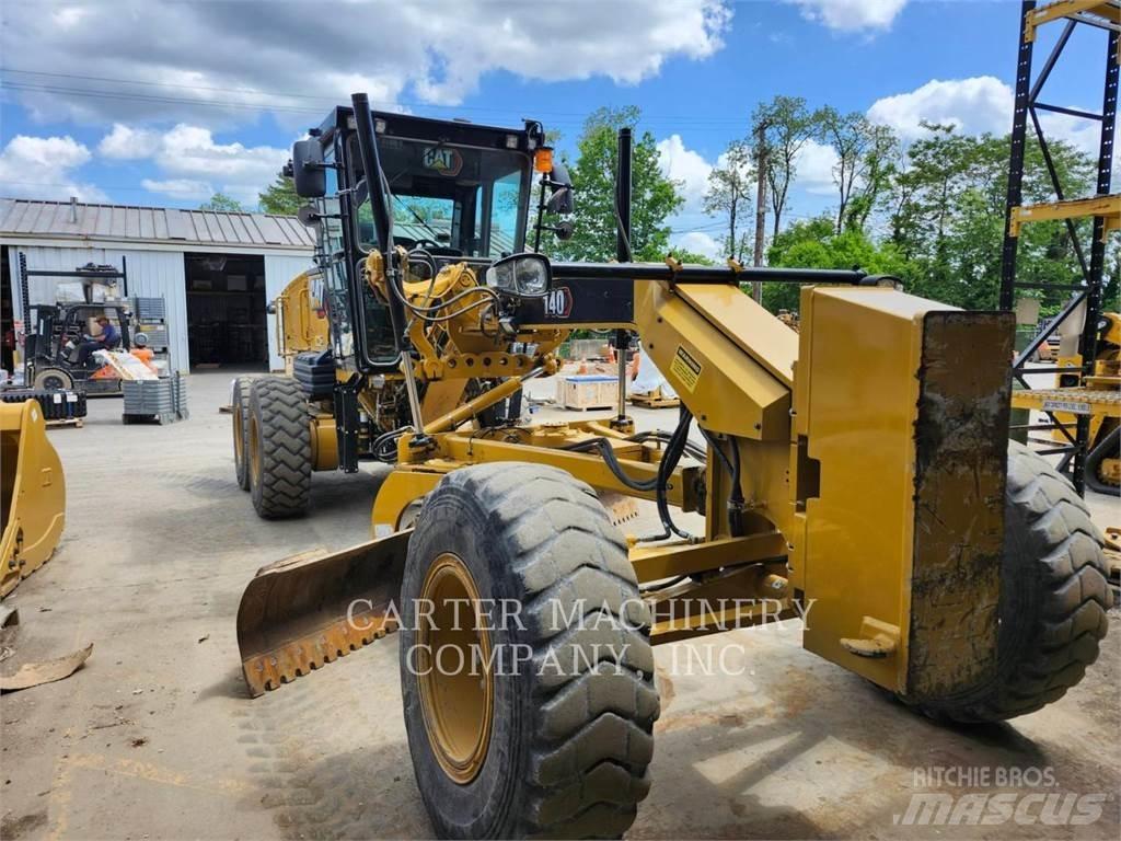 CAT 140 معدات تمهيد الطرق