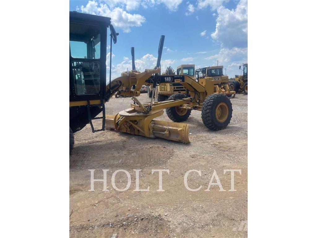 CAT 140 معدات تمهيد الطرق