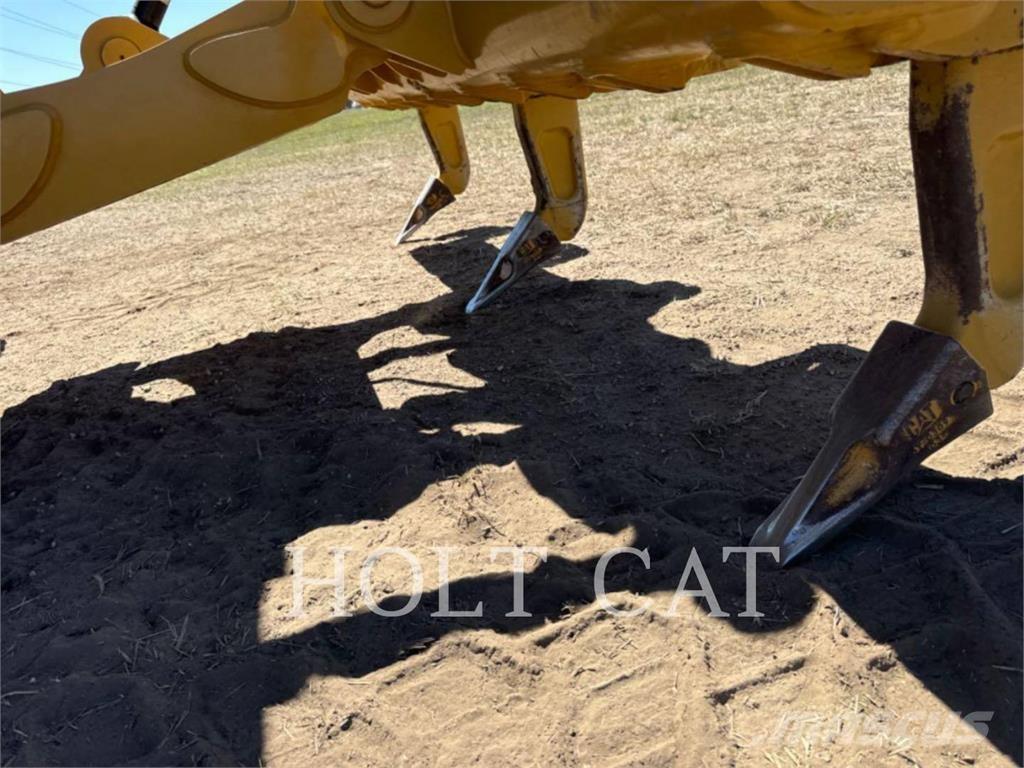 CAT 140 معدات تمهيد الطرق