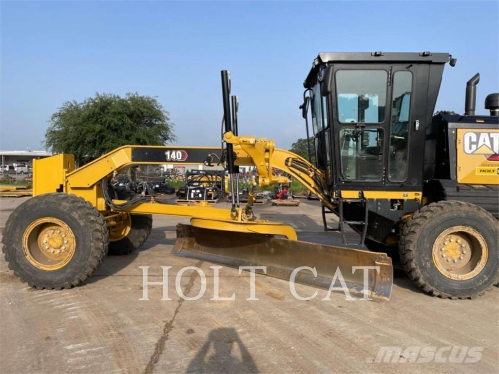 CAT 140 معدات تمهيد الطرق