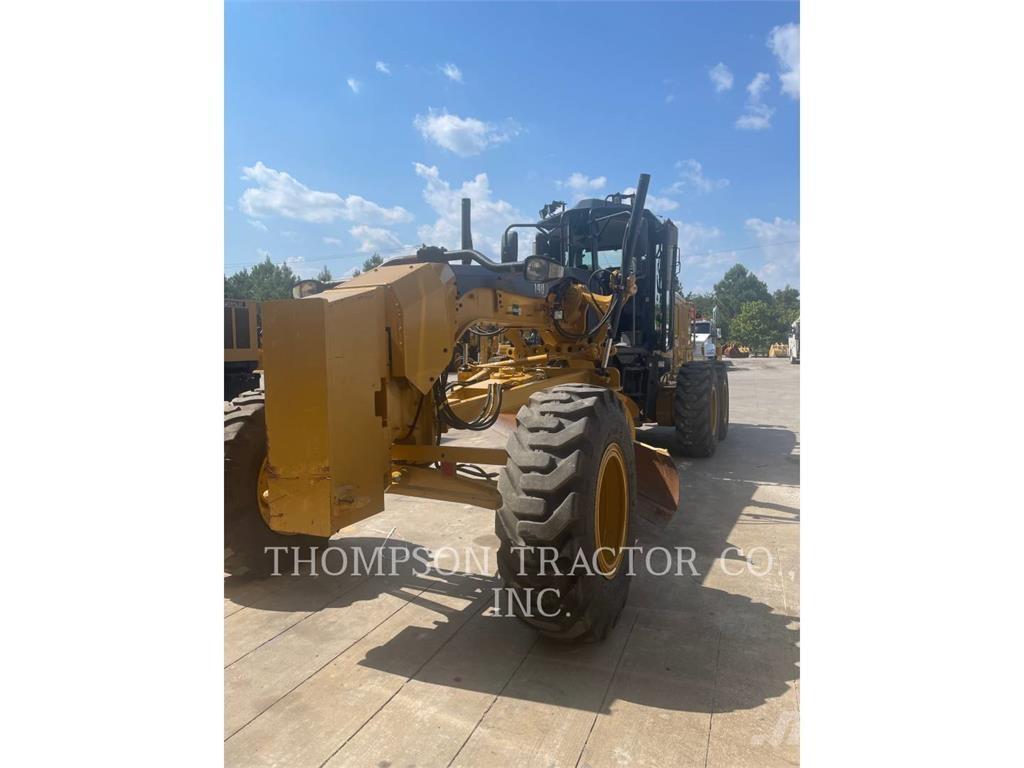 CAT 140 معدات تمهيد الطرق