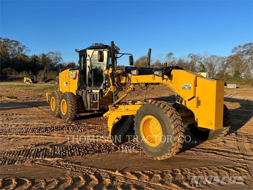 CAT 140 معدات تمهيد الطرق