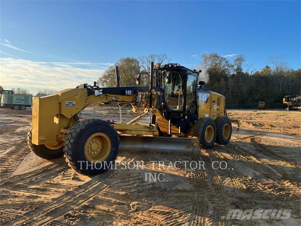 CAT 140 معدات تمهيد الطرق