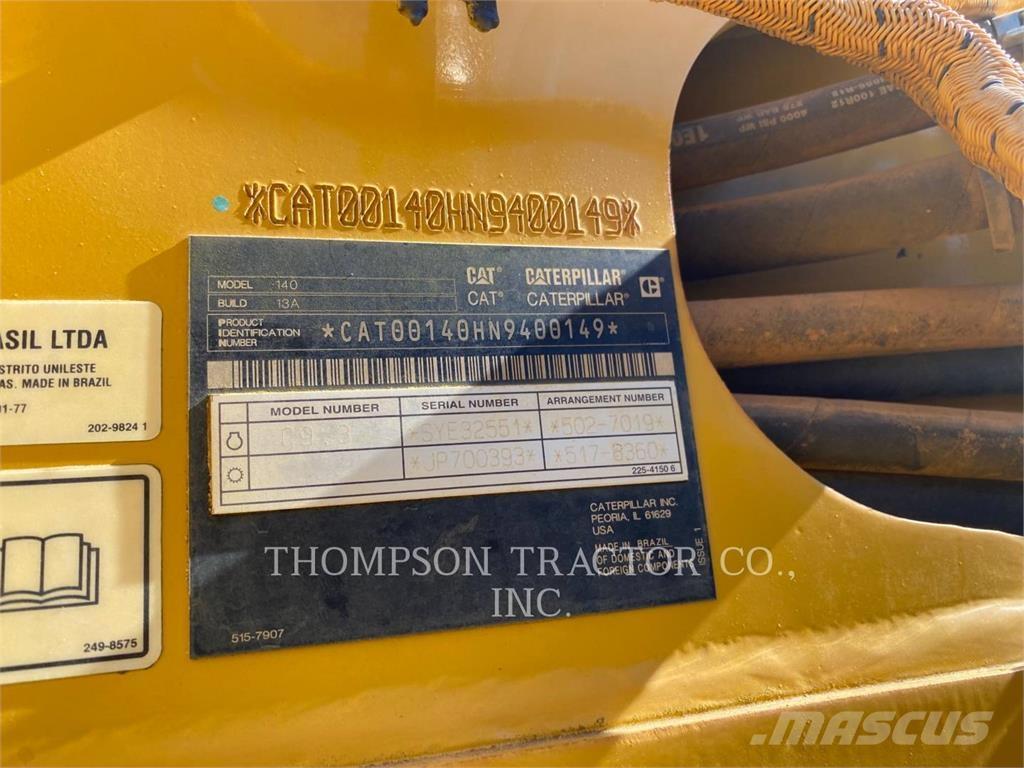 CAT 140 معدات تمهيد الطرق