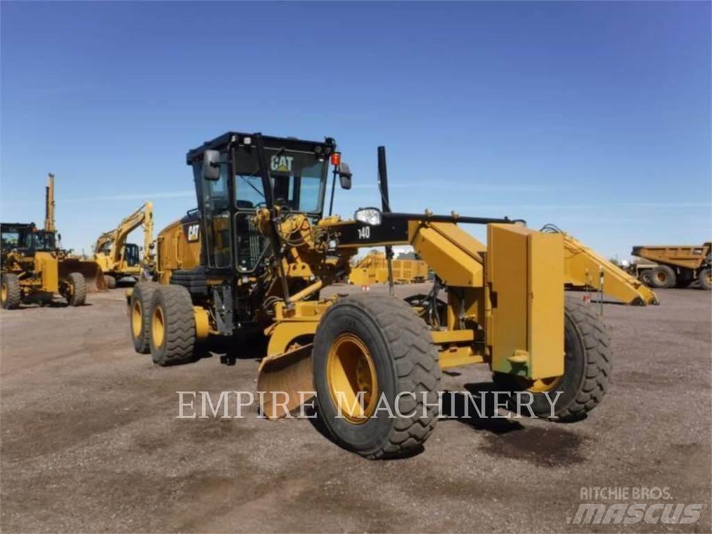 CAT 140-13 معدات تمهيد الطرق