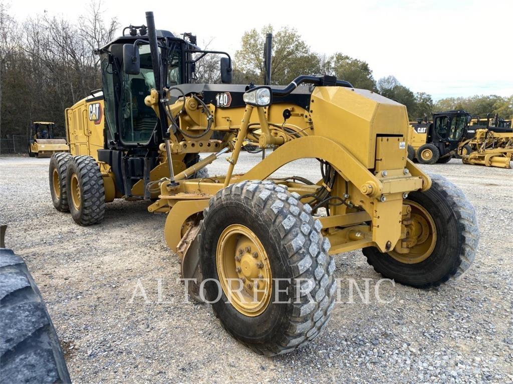 CAT 140-15 معدات تمهيد الطرق
