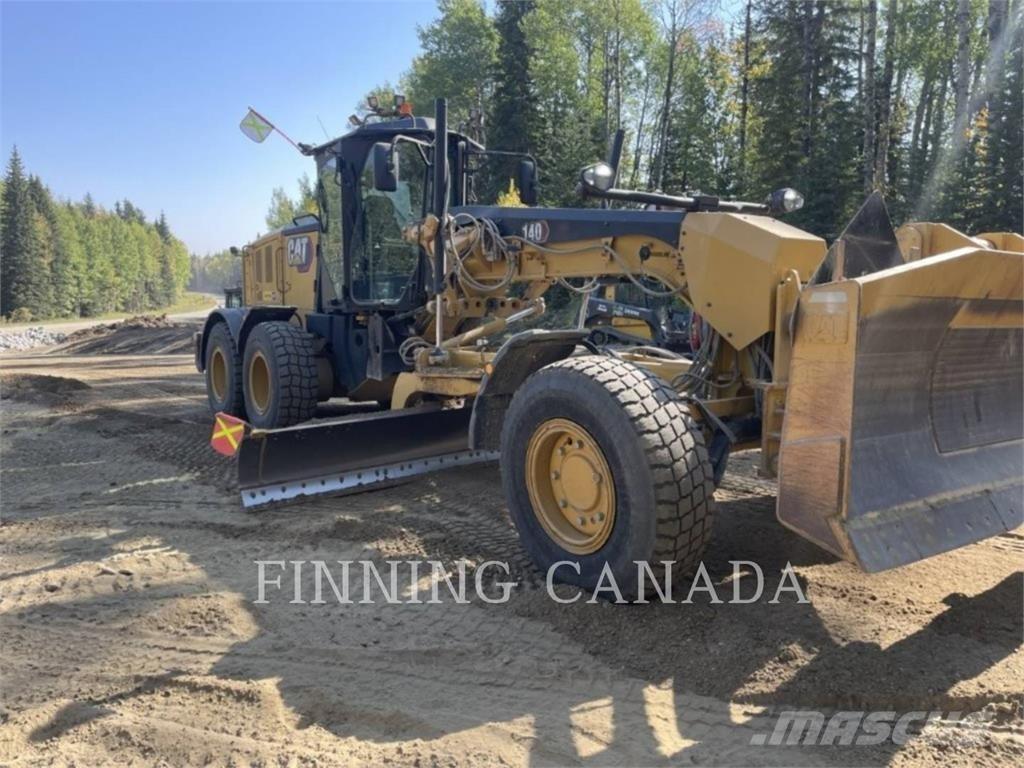 CAT 140-15 AWD معدات تمهيد الطرق