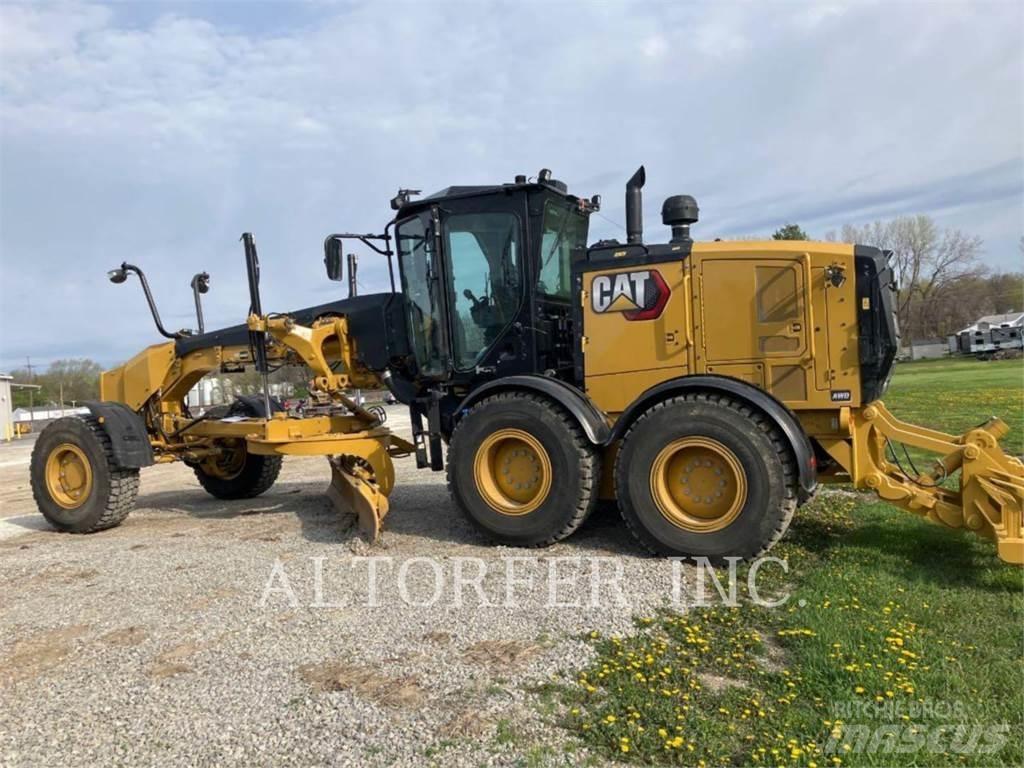 CAT 140-15AWD معدات تمهيد الطرق