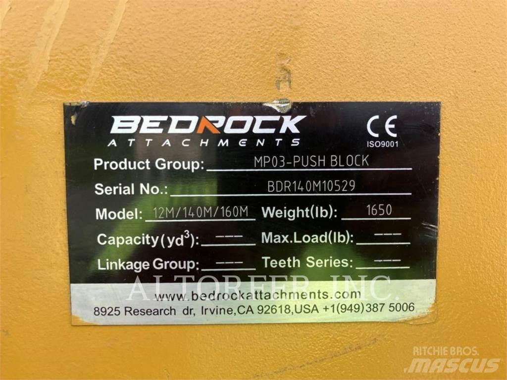 CAT 140-15AWD معدات تمهيد الطرق