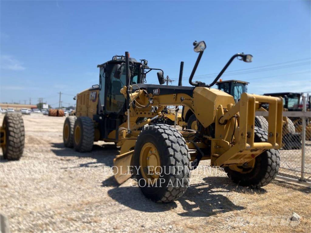 CAT 140-15AWJ معدات تمهيد الطرق