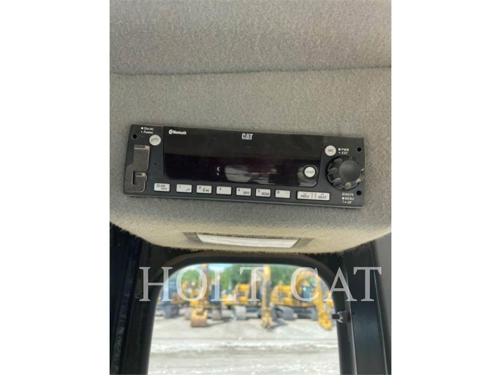 CAT 140 AWD معدات تمهيد الطرق